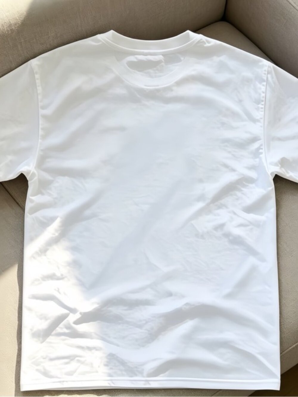 Retro aesthetics, hanging accessories,retro lifestyle, white universal T-shirt - Picture 4 of 4